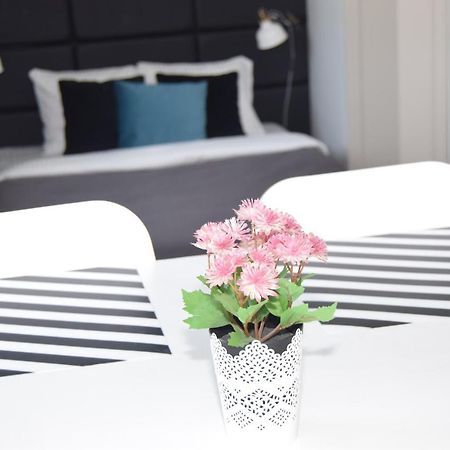 Be My Guest - Hoza Studio - Pkin Super Centrum Metro Wi-Fi Breakfast Varsovie Extérieur photo