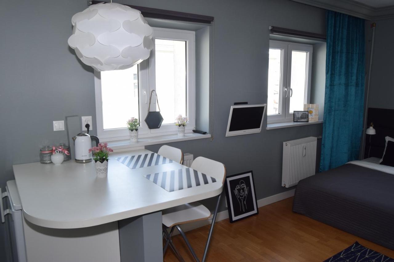 Be My Guest - Hoza Studio - Pkin Super Centrum Metro Wi-Fi Breakfast Varsovie Extérieur photo