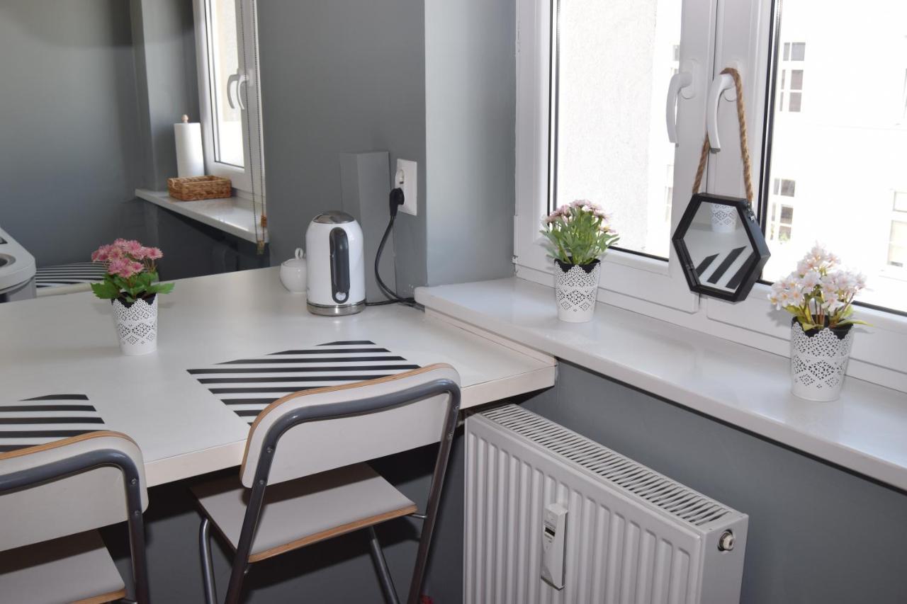 Be My Guest - Hoza Studio - Pkin Super Centrum Metro Wi-Fi Breakfast Varsovie Extérieur photo